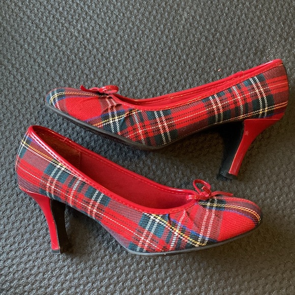 Chinese laundry pumps - Picture 2 of 5